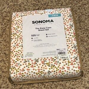 Sonoma Twin Sheet Set with Multicolor Floral Pattern
